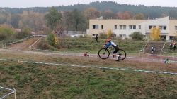 Dzieci i młodzież na rowerach przełajowych, wyścigi