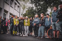 kolarze odbierają nagrody i dyplomy