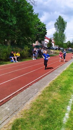 LA bieg 800 m dziewczt 4