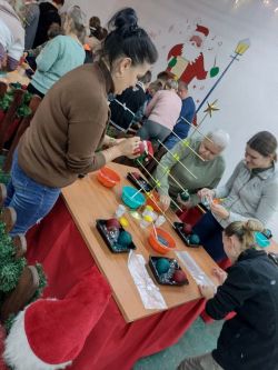 Wycieczka-do-fabryki-bombek-12-2022-09