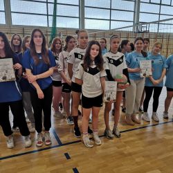 Gminne zawody w piłce siatkowej dziewcząt klas 7 - 8