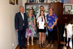 Kornelia, Wiktoria i Janek z Akademii Zdolnych w odwiedzinach u wójta