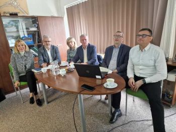 Rozmowy w sprawie organizacji transportu publicznego w gminie Obrowo uczestniczyli Magdalena Kwaśniewska, wójt Lubicza...