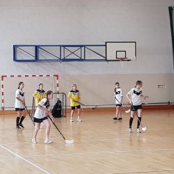 Gminny unihokej dziewcząt klas VII -VIII