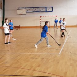 Gminny unihokej dziewcząt klas VII -VIII