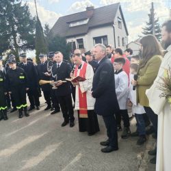 Uroczyste przekazanie i poświęcenie wozu strażackiego OSP Osiek nad Wisłą