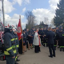 Uroczyste przekazanie i poświęcenie wozu strażackiego OSP Osiek nad Wisłą