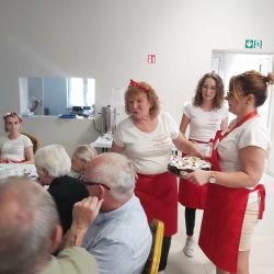 Koło Gospodyń Wiejskich z Dobrzejewic realizuje programu Danie Wspólnych Chwil z Fundacją Biedronki