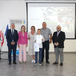 Wręczenie nagród na IV gali Akademii Zdolnych Wójta Gminy Obrowo