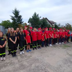Ćwiczenia i nocowanka młodych strażaków