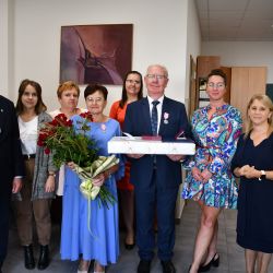 Wręczenie medali za długoletnie pożycie małżeńskie Państwa Dąbrowskich