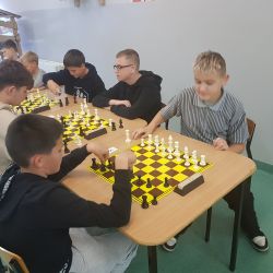Gminny turniej szachowy uczniów klas 7-8 oraz klas 6 i młodszych