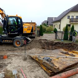 Prace związane z budową kanalizacji sanitarnej Szembekowie
