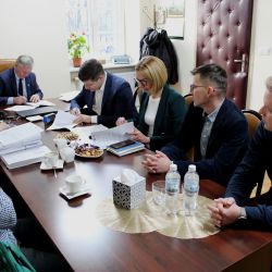 Podpisanie umowy na budowę nowoczesnego kompleksu przedszkolno - żłobkowego w Obrowie