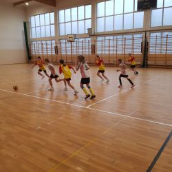Halowa piłka nożna klas 6 i młodszych szkół podstawowych gminy Obrowo