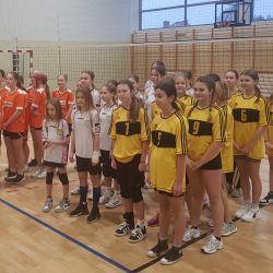 4-rki piłki siatkowej dziewcząt i chłopców klas 6 i młodszych gminy Obrowo