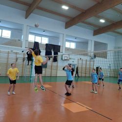 Halowa piłka nożna klas 7-8 szkół podstawowych gminy Obrowo