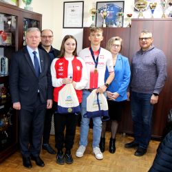 Młode talenty z UKS Kometa Obrowo odwiedziły wójta