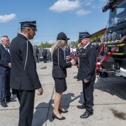 Uroczyste przekazanie wozu strażackiego