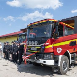 Uroczyste przekazanie wozu strażackiego