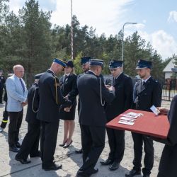Uroczyste przekazanie wozu strażackiego