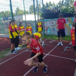 Zawody lekkoatletyczne dziewcząt i chłopców
