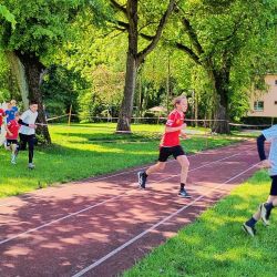 Zawody lekkoatletyczne dziewcząt i chłopców