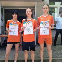 Zawody lekkoatletyczne dziewcząt i chłopców