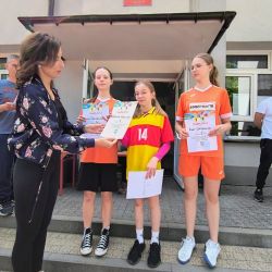 Zawody lekkoatletyczne dziewcząt i chłopców