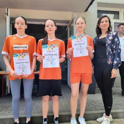 Zawody lekkoatletyczne dziewcząt i chłopców