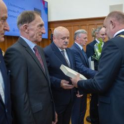 Uhonorowanie Wójta Gminy Obrowo Andrzeja Wieczyńskiego za 35 lat nieprzerwanej służby w samorządzie terytorialnym
