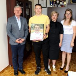 Hubert Gil wielokrotny medalista ogólnopolskich zawodów kolarskich i członek Kadry Polski Juniorów w kolarstwie torowym