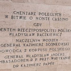 Uczniowie na Monte Cassino