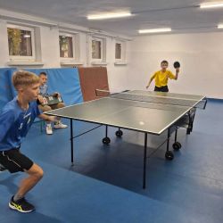 Drużynowy tenis stołowy dziewcząt i chłopców