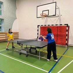 Drużynowy tenis stołowy dziewcząt i chłopców
