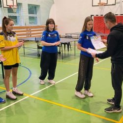Drużynowy tenis stołowy dziewcząt i chłopców