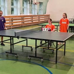 Drużynowy tenis stołowy dziewcząt i chłopców