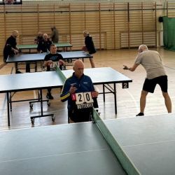 Pierwszy turniej tenisa stołowego dorosłych