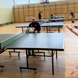 Pierwszy turniej tenisa stołowego dorosłych