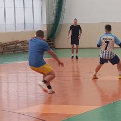 Pierwszy turniej halowej piłki nożnej seniorów