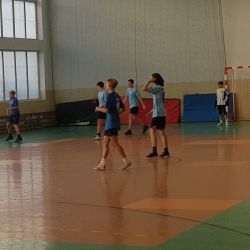 Halowa piłka nożna chłopców kl. 7-8