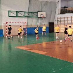 Halowa piłka nożna chłopców kl. 7-8