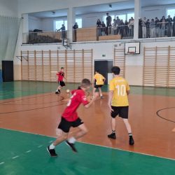 Halowa piłka nożna chłopców kl. 7-8