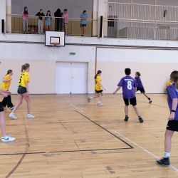 Halowa piłka nożna dziewcząt klas 7-8