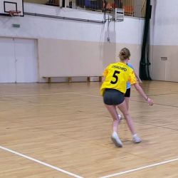 Halowa piłka nożna dziewcząt klas 7-8