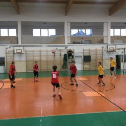 Piłka siatkowa dziewcząt i chłopców z klas 7-8
