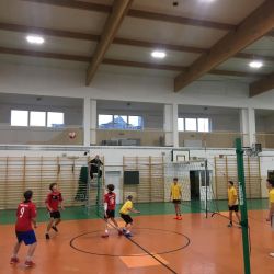 Piłka siatkowa dziewcząt i chłopców z klas 7-8