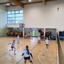 Piłka siatkowa dziewcząt i chłopców z klas 7-8