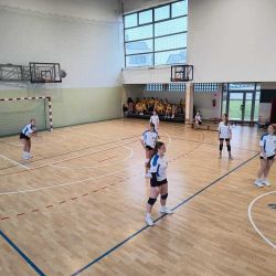 Piłka siatkowa dziewcząt i chłopców z klas 7-8