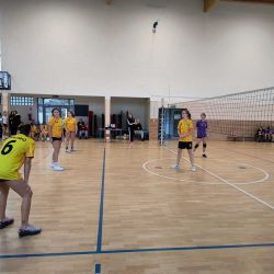 Piłka siatkowa dziewcząt i chłopców z klas 7-8